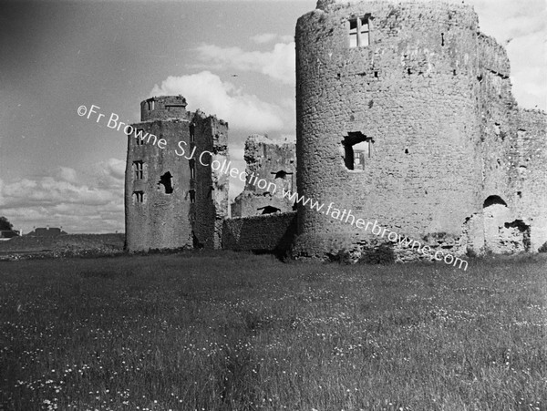 THE CASTLE WESTERN WALL WITH TOWERS